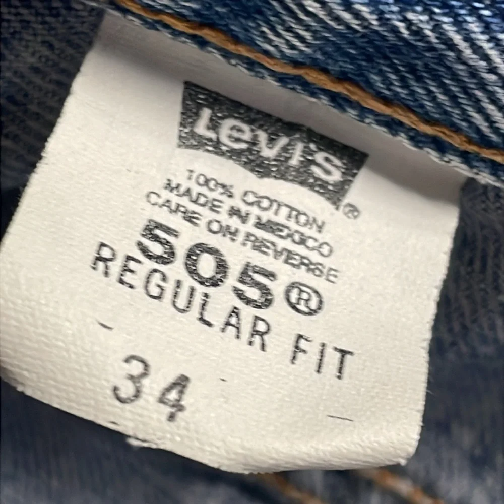 Vintage 90’s y2k Levi’s 505 Regular Fit Denim Shorts Blue Jean Size 34